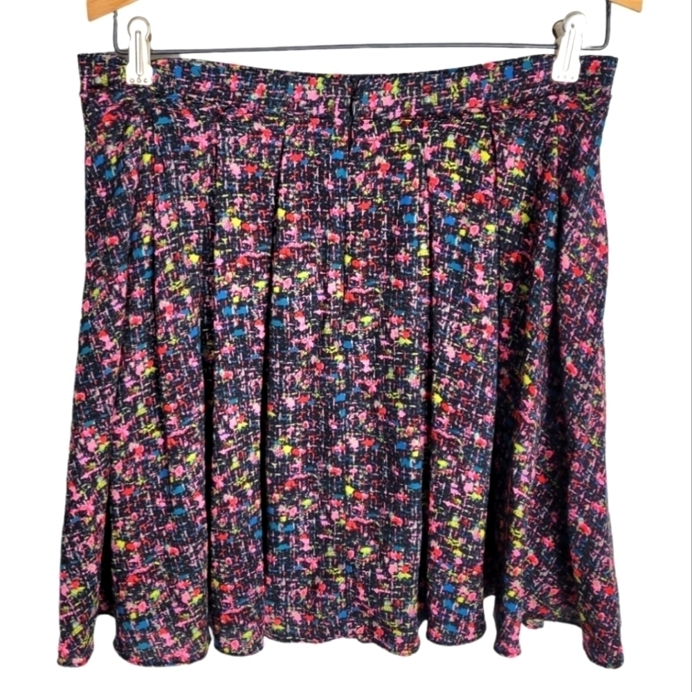 Collective Concepts Abstract Neon Print Mini Pleat Skirt, size large - Picture 4 of 5